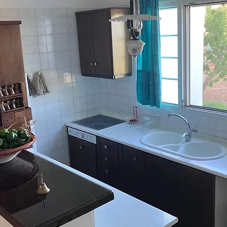 House 50m From Glyfa In Paros - Spacious 2br With Private Garden * Aspro Chorio