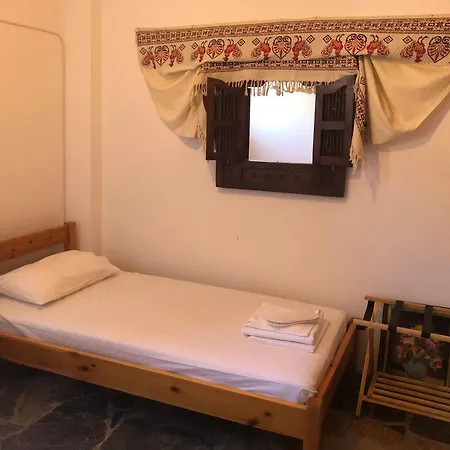 Lägenhet Beach House 50M From Glyfa Beach - Private Garden Aspro Chorio