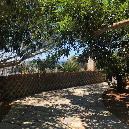 House 50m From Glyfa In Paros - Spacious 2br With Private Garden * Aspro Chorio