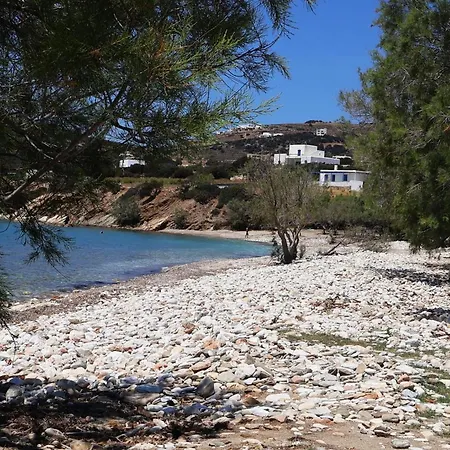 Beach House 50M From Glyfa Beach - Private Garden Lägenhet *